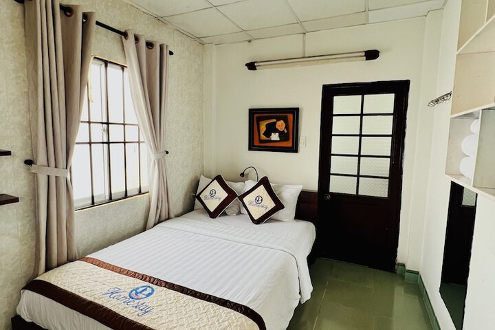 Room 36 of 153