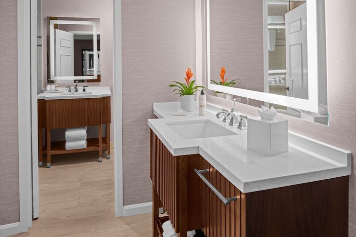 Bathroom sink