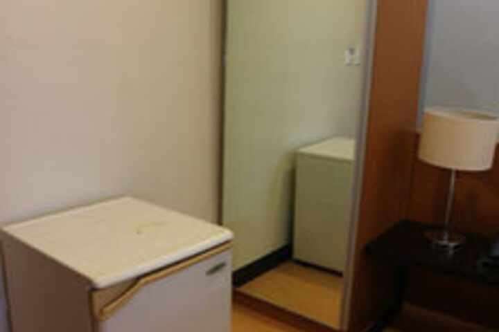 Room 52 of 55