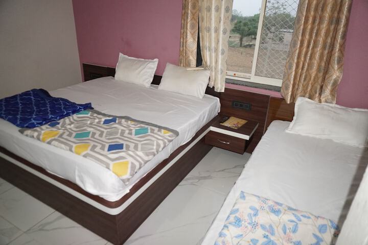 Room 2 of 34
