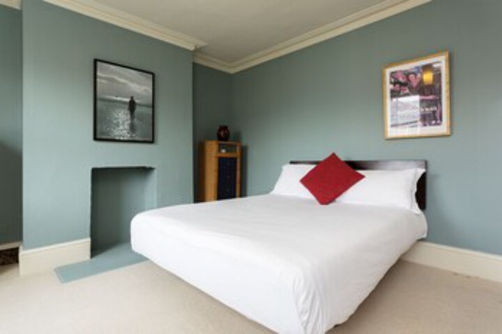 Room 16 of 24
