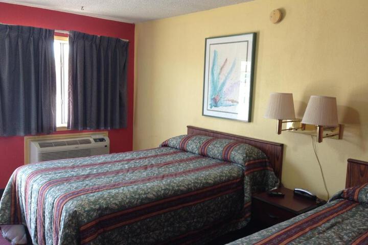 Deluxe Room 2 Queen Beds (2 of 4)
