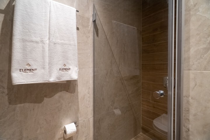 Room 41 of 46