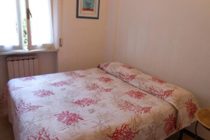 Room 18 of 25
