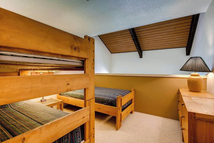 Room 37 of 229