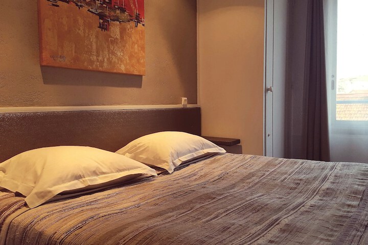 Room 7 of 48