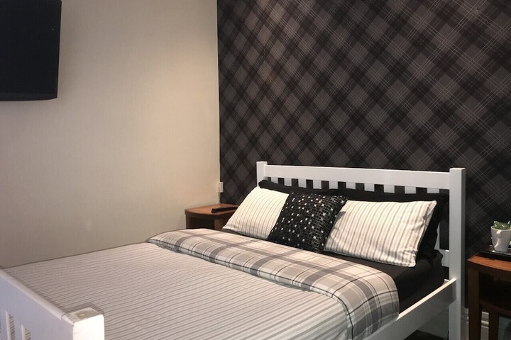 Room 2 of 23