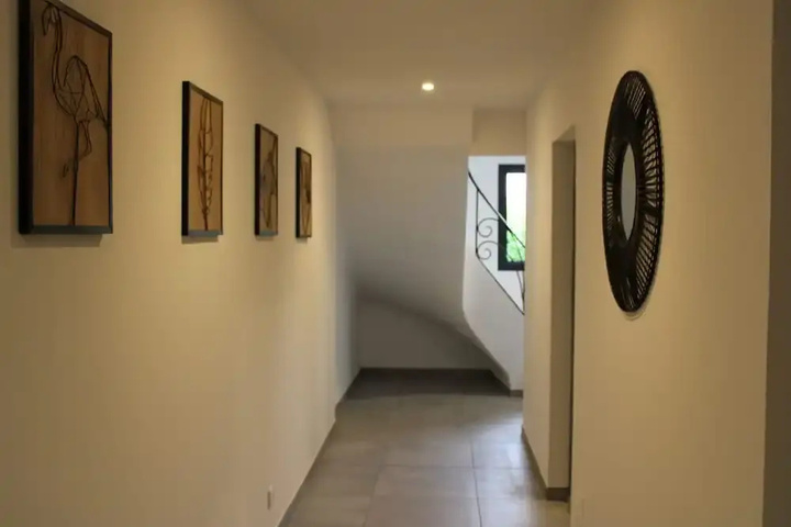 Room 14 of 28