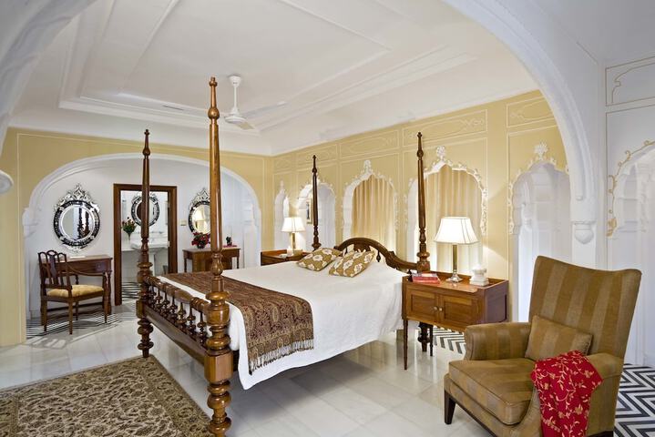 Room 3 of 71