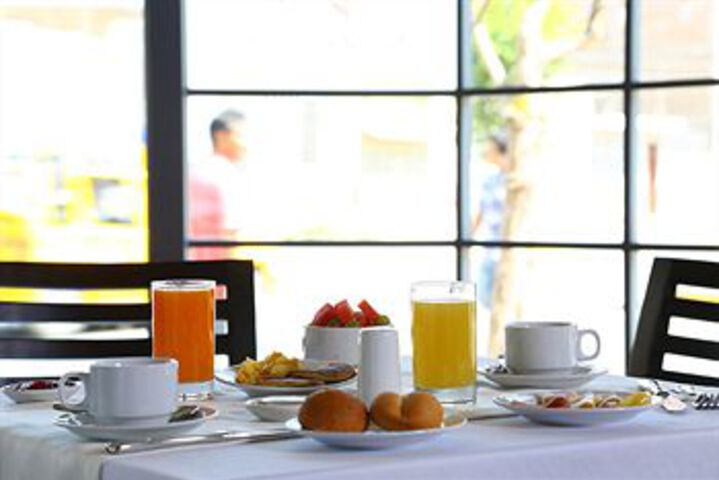 Breakfast/Coffee Service 4 of 26