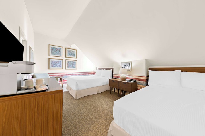Standard Double Bed (4 of 13)
