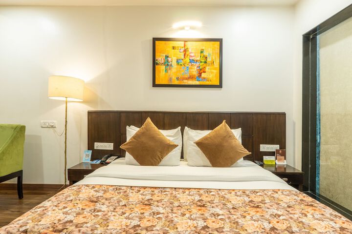 Room 29 of 76