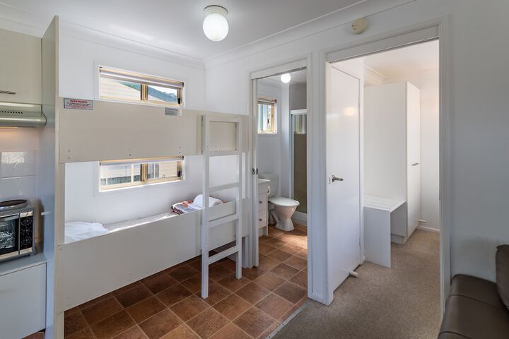 Room 30 of 132