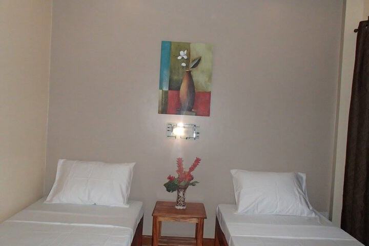 Room 16 of 32
