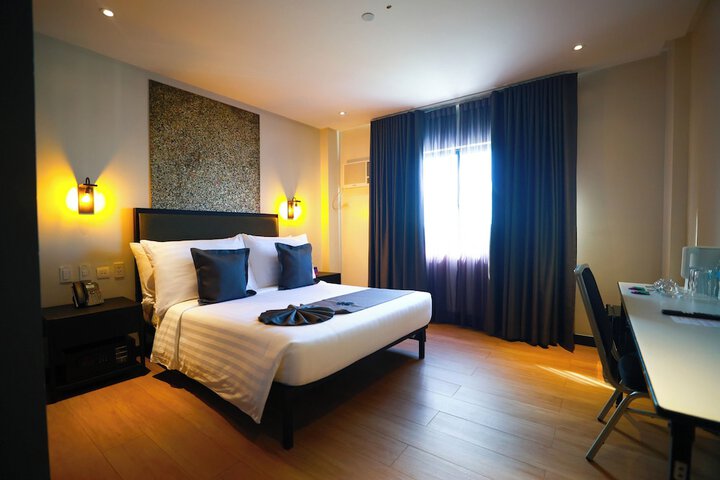 Room 10 of 51