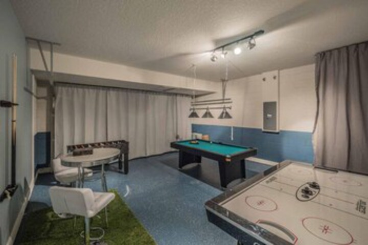 Room 18 of 23