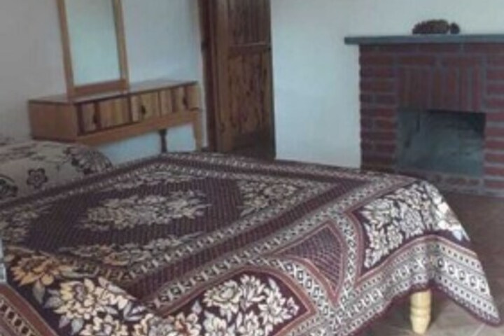 Room 2 of 11
