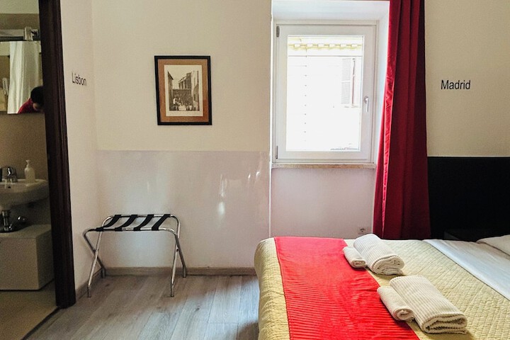 Room 8 of 78