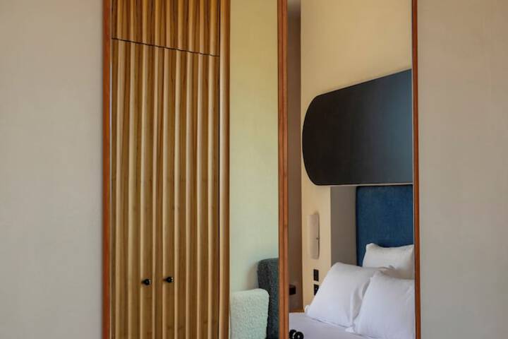 Room 9 of 67