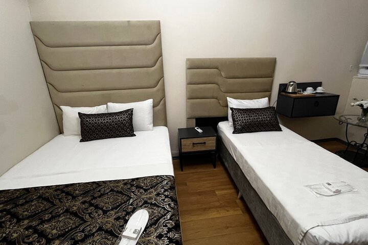 Room 61 of 204