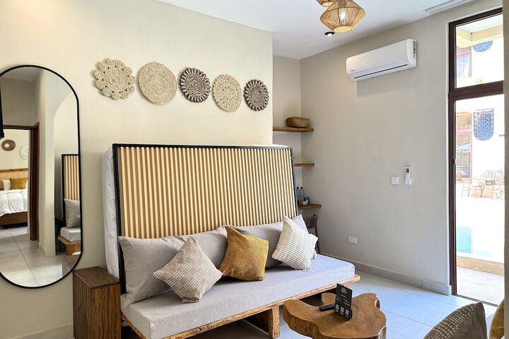 Room 15 of 27