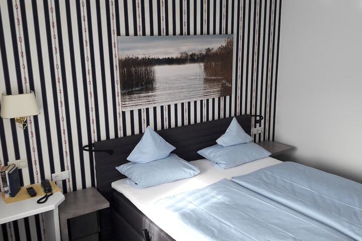 Room 7 of 43