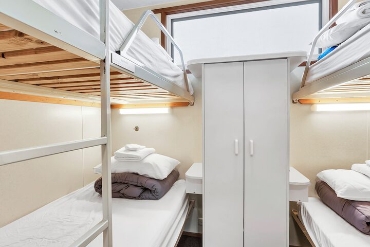 Room 29 of 176