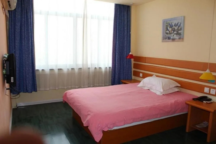 Room 5 of 7