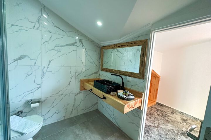 Room 20 of 42
