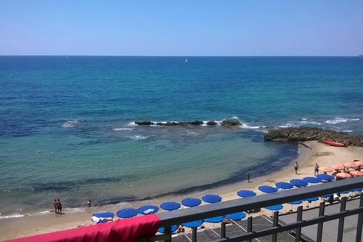 Beach 9 of 11