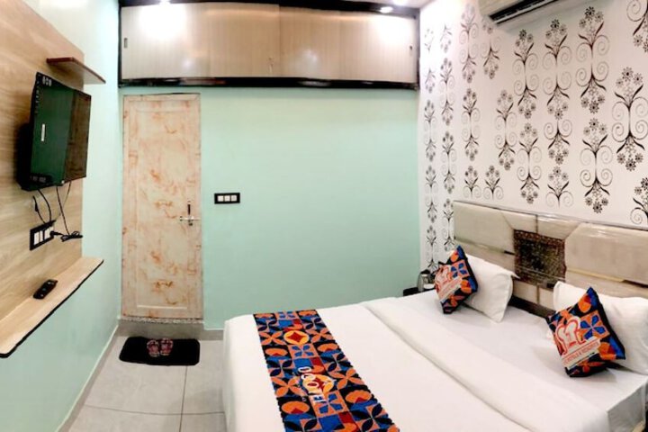 Room 16 of 25
