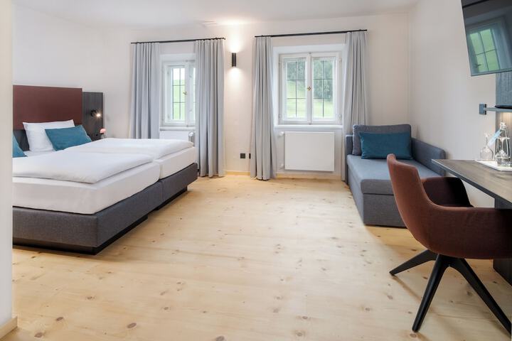Room 12 of 54