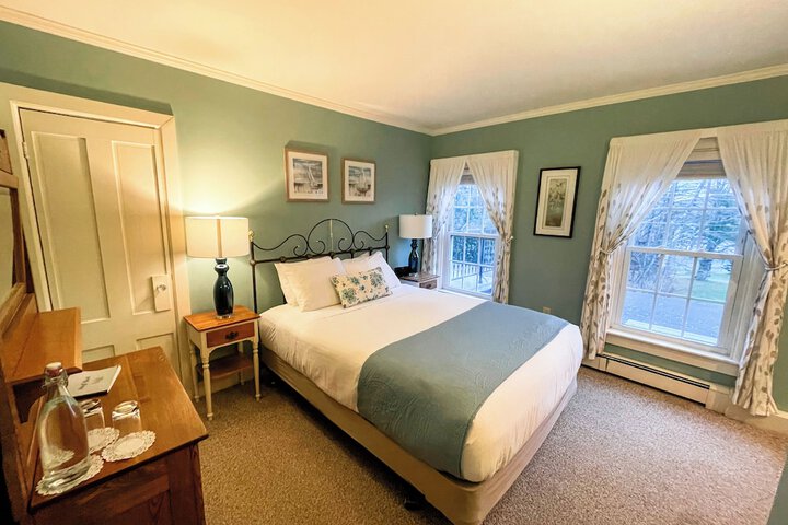 Room 30 of 107