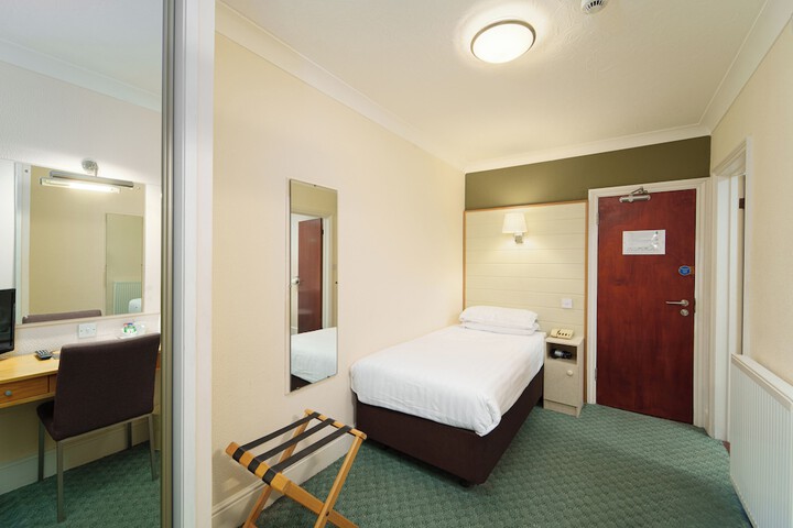 Room 18 of 89