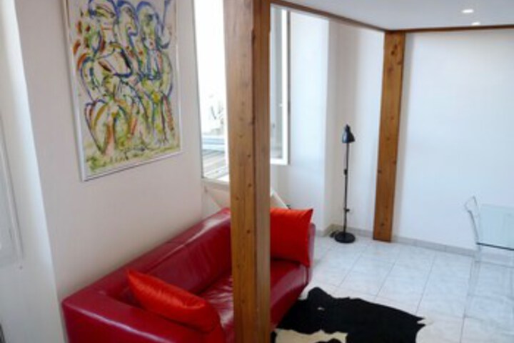 Room 12 of 28