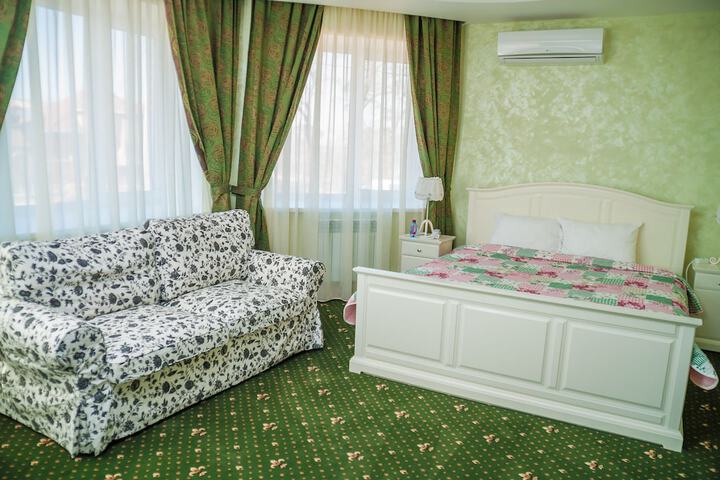 Room 22 of 49