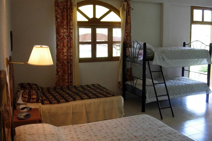 Room 2 of 11