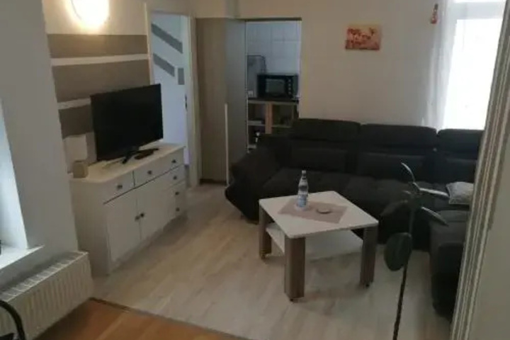 Room 2 of 4
