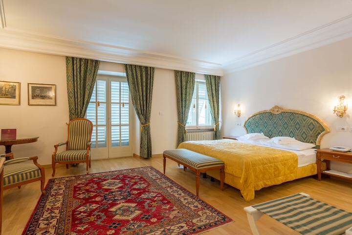 Room 15 of 69