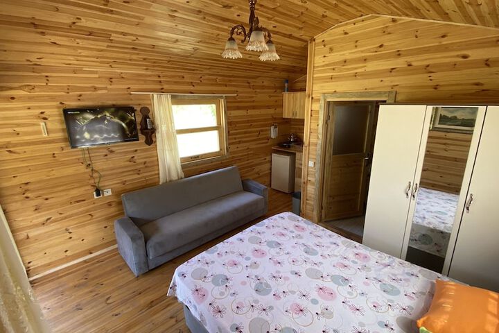 Room 18 of 84