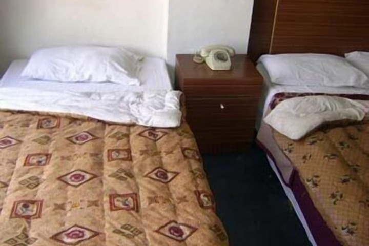 Room 5 of 7