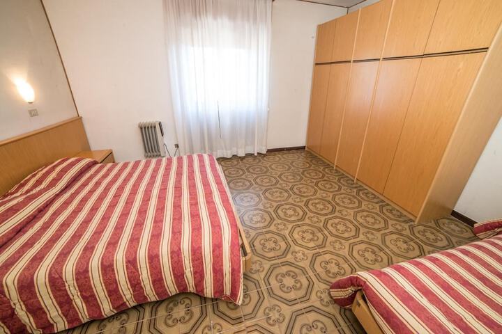Room 16 of 44