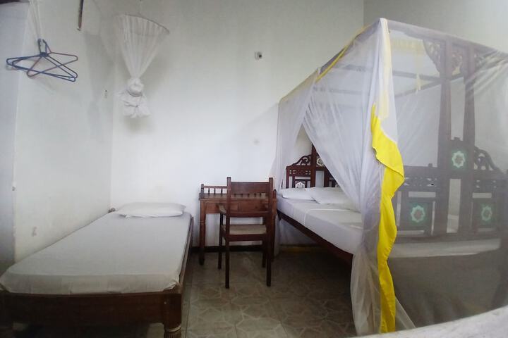 Room 8 of 39