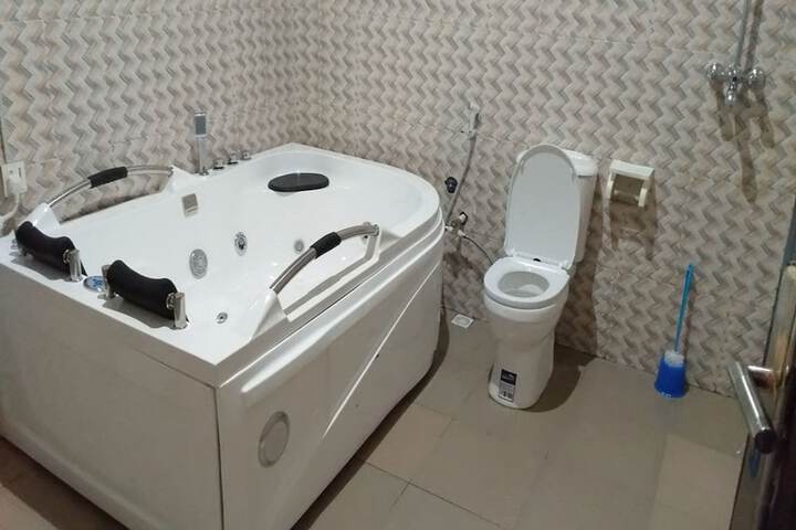 Room 49 of 63