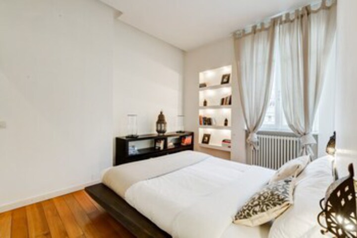 Room 17 of 32