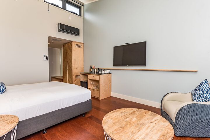 Room 9 of 64