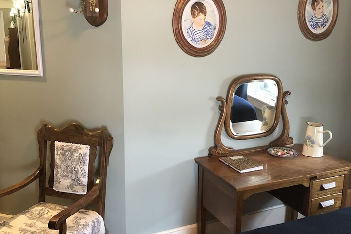 Room 11 of 44
