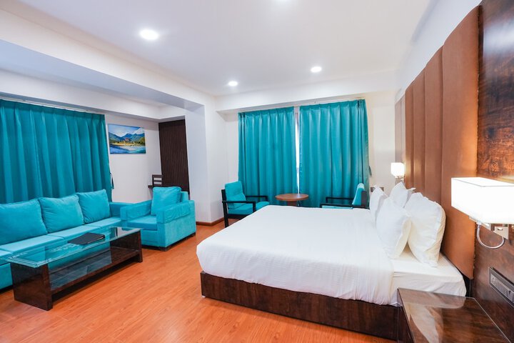 Room 7 of 13