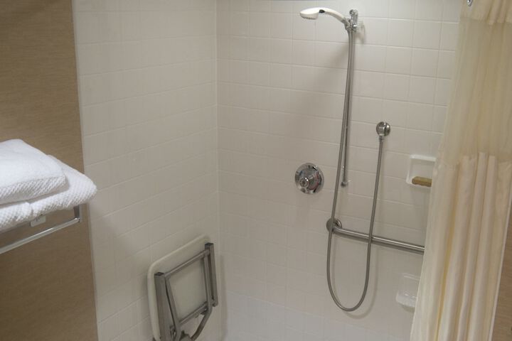 1 King Mobility Accessible with Bathtub (14 of 19)