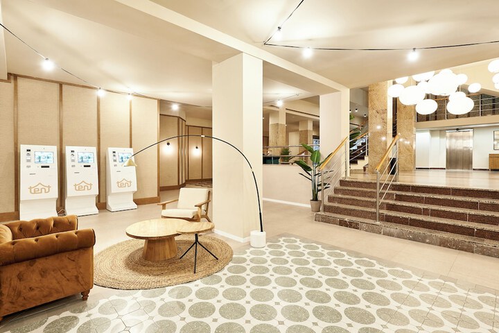 Hotel Interior 7 of 79
